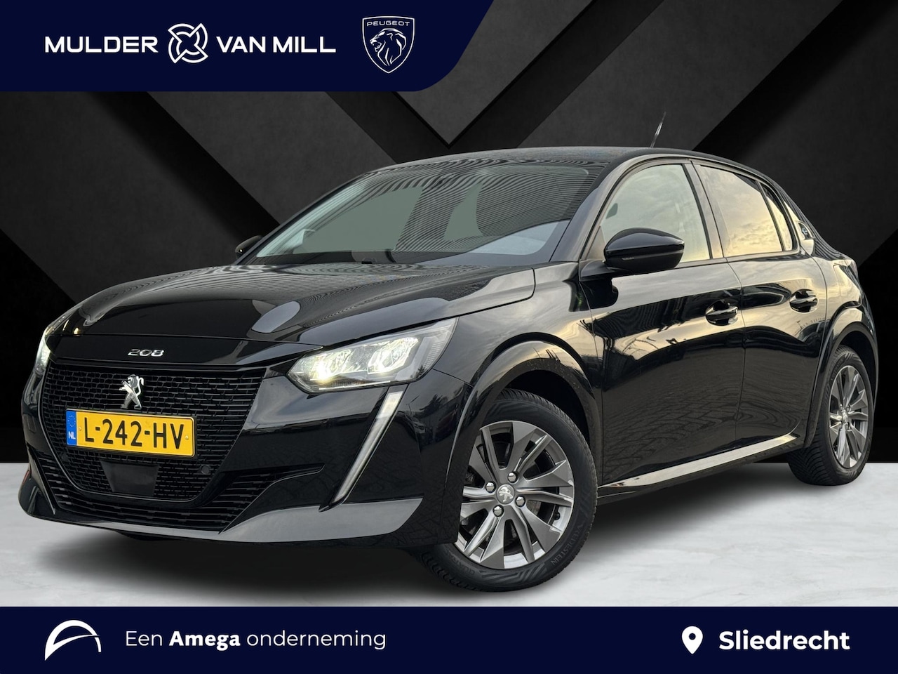 Peugeot e-208 - Blue Lease Allure Pack EV 50kWh 136pk | NAVI | CAMERA | PDC V+A | ALL-SEASON BANDEN | LED - AutoWereld.nl