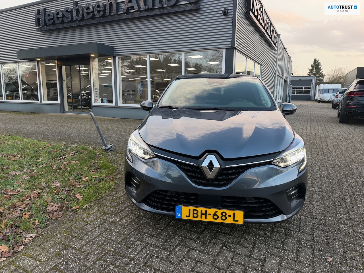 Renault Clio - 1.6 E-Tech Hybrid 140 Intens - AutoWereld.nl