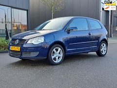 Volkswagen Polo - 1.4-16V Optive Export