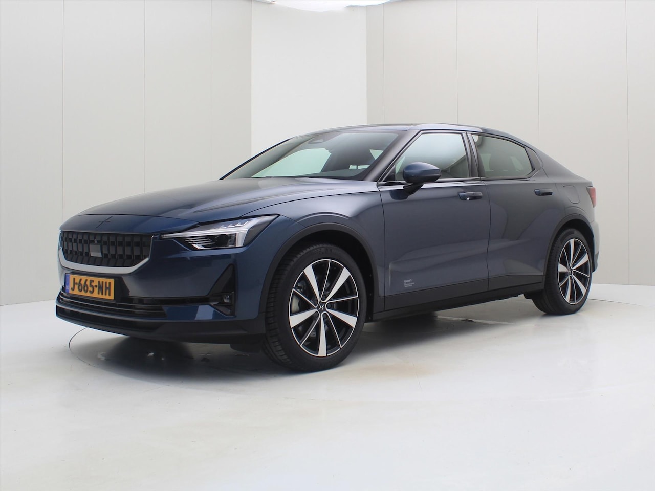 Polestar 2 - Long Range Dual Motor 408PK 78kWh 91,53% SoH [ TREKHAAK+PILOT PLUS+19 INCH+PANO+H/K AUDIO - AutoWereld.nl