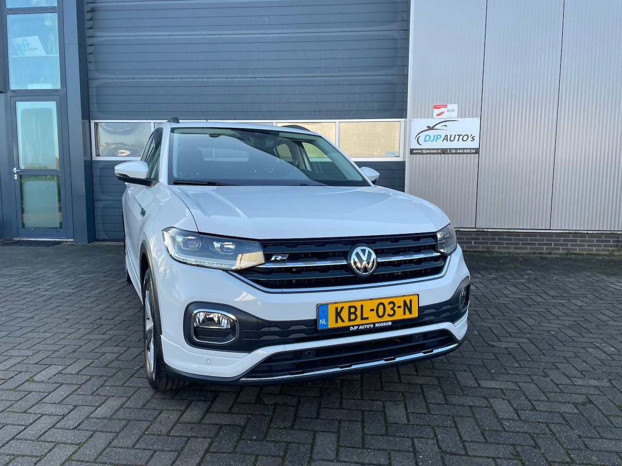 Volkswagen T-Cross - 1.0 TSI R-Line AUTOMAAT met o.a. Airco / Navigatie / (afn) Trekhaak Etc! - AutoWereld.nl