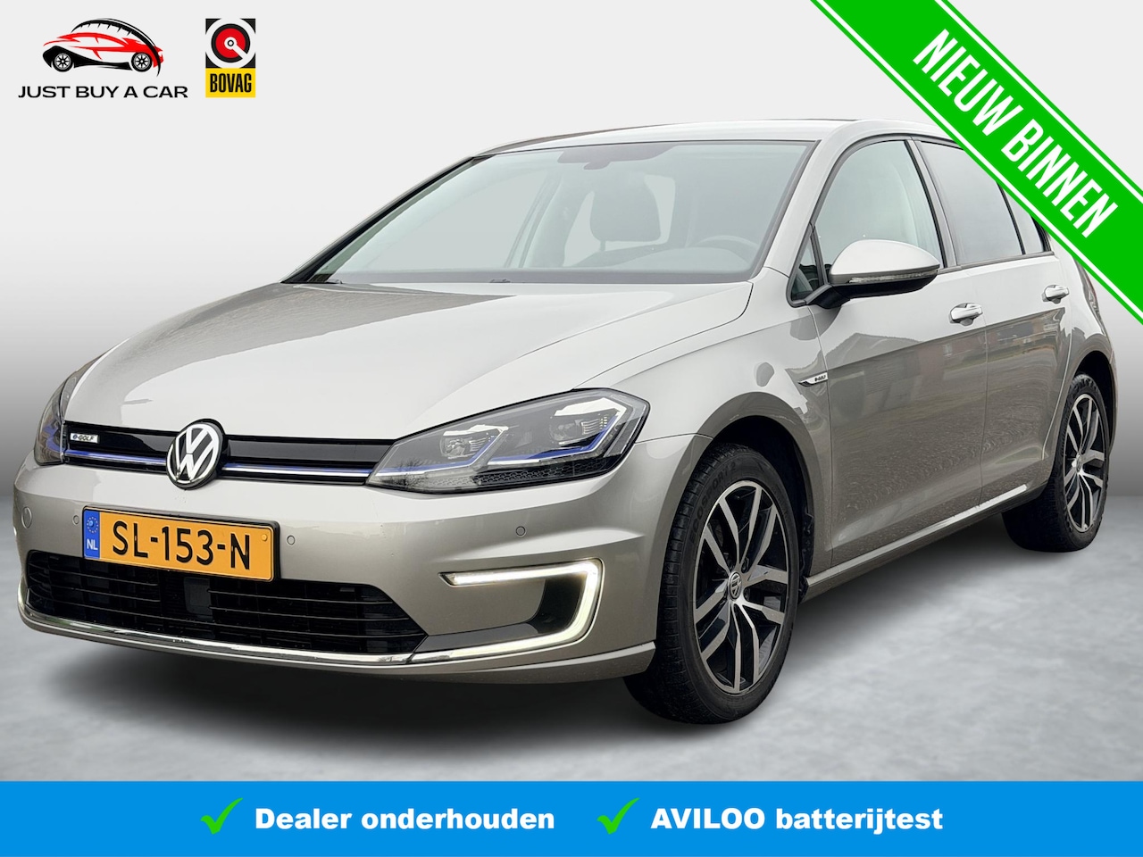 Volkswagen e-Golf - e-Golf SoH 90,6 /  1e Eigenaar / Adaptive Cruise / Camera / Carplay / Navigatie / Warmtepo - AutoWereld.nl