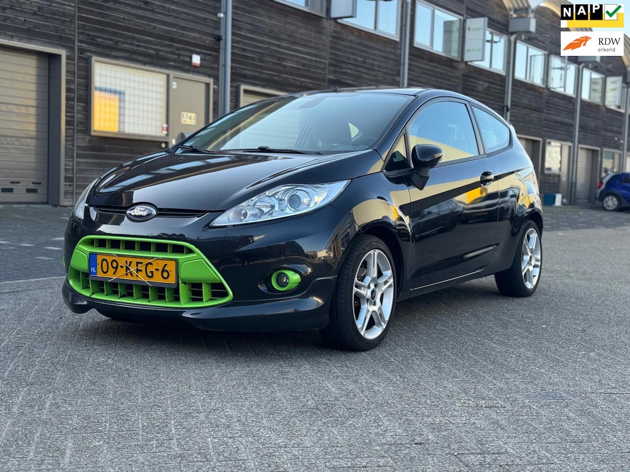 Ford Fiesta - 1.6 Sport 1.6 Sport,1eigenaar, cruise Controle, kmnap,aluminium velgen, parkeersensoren - AutoWereld.nl