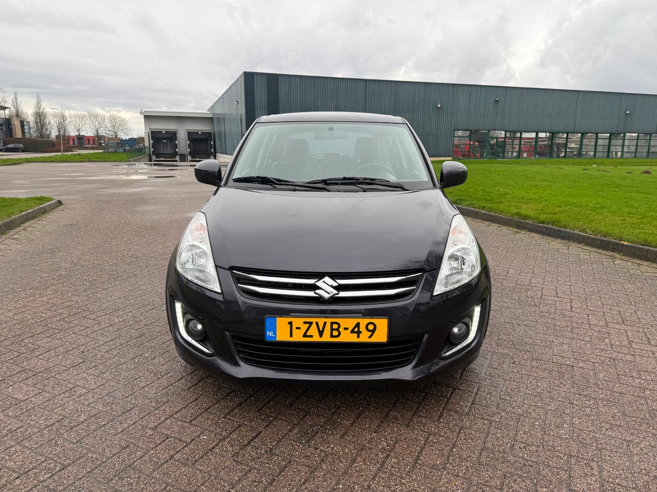 Suzuki Swift - 1.2 Style EASSS Leder alcantara LED - AutoWereld.nl