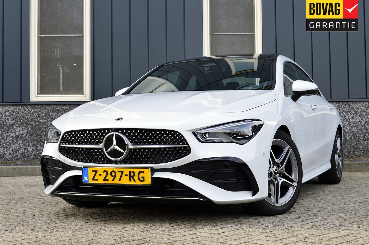 Mercedes-Benz CLA-Klasse - 180 AMG Line Rijklaarprijs-Garantie Panoramadak Matrix Led  Apple Carplay/Android Auto - AutoWereld.nl