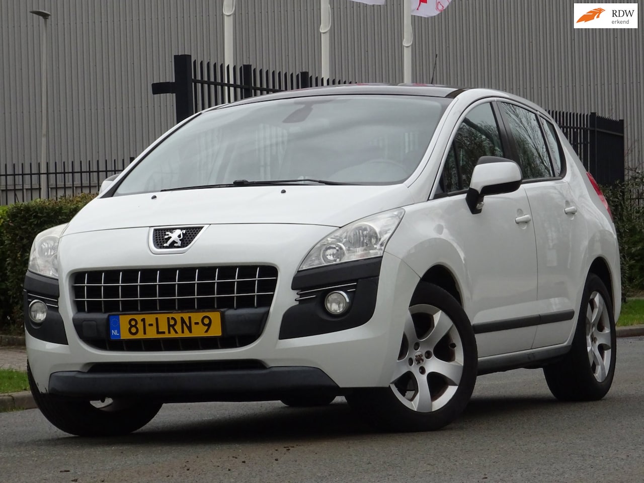 Peugeot 3008 - 1.6 VTi ST NAP/PANORAMADAK/NAVI/PDC/APK 04-2027 - AutoWereld.nl