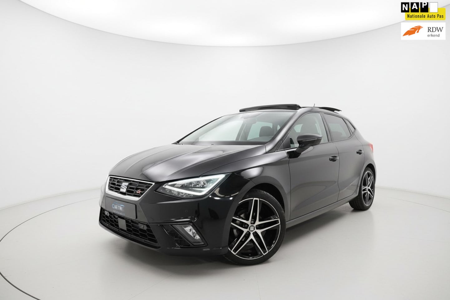 SEAT Ibiza - 1.0 TSI FR PANO LED KEYLESS NAVI CAMERA ACC SFEER - AutoWereld.nl