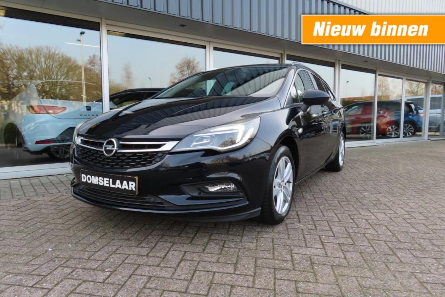 Opel Astra - 1.4 Online Edition 150PK NAVI  Park. sens.  Trekh. - AutoWereld.nl