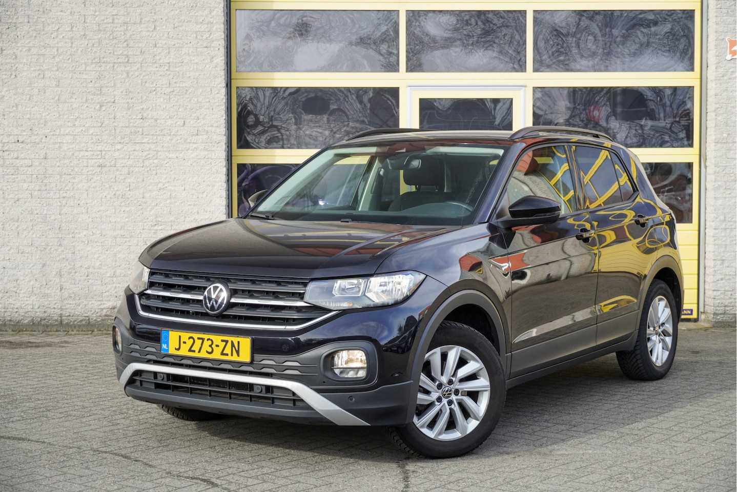 Volkswagen T-Cross - 1.0 TSI Life Business Executive BJ2020 Lmv 16" | Led | Pdc | Achteruitrijcamera | App-Conn - AutoWereld.nl