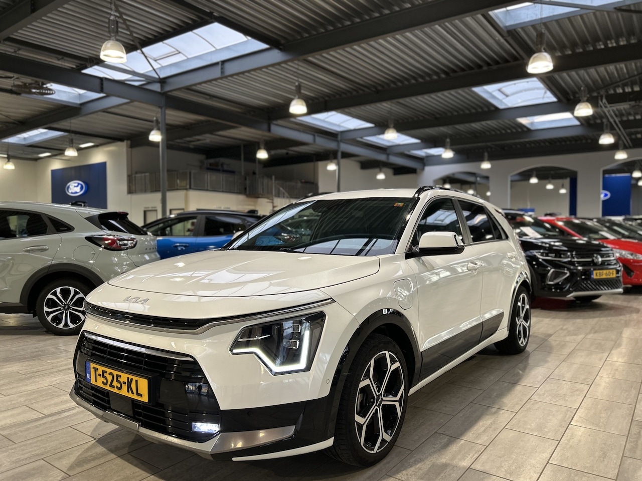 Kia Niro - 1.6 GDi PHEV Launch Edition | Trekhaak | Camera | LED | Adapt. cruise | Leer | Stoelverw. - AutoWereld.nl