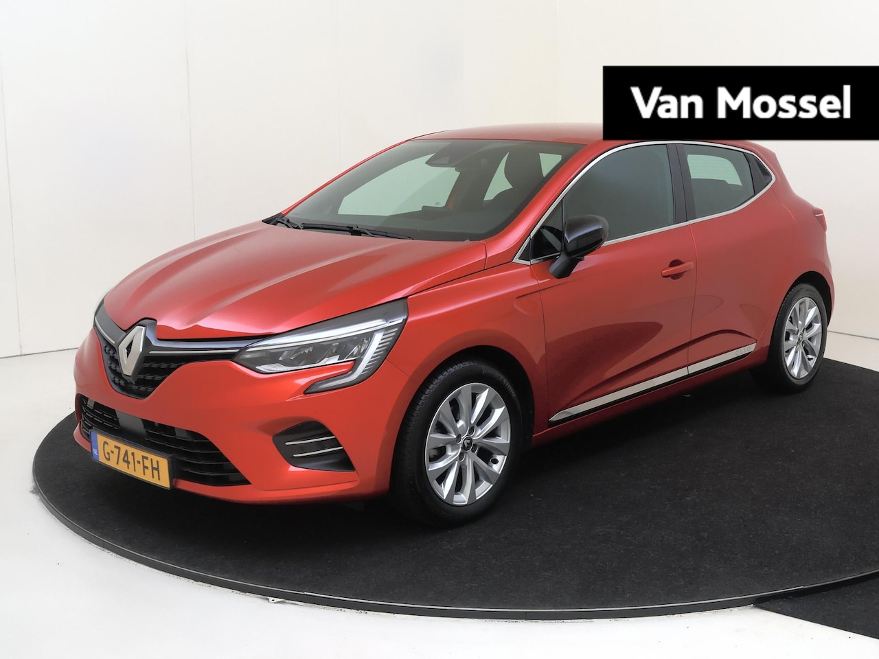 Renault Clio - 1.0 TCe 100 PK Intens Navigatie | Climate Control | Groot Scherm | 360 Camera | Parkeersen - AutoWereld.nl