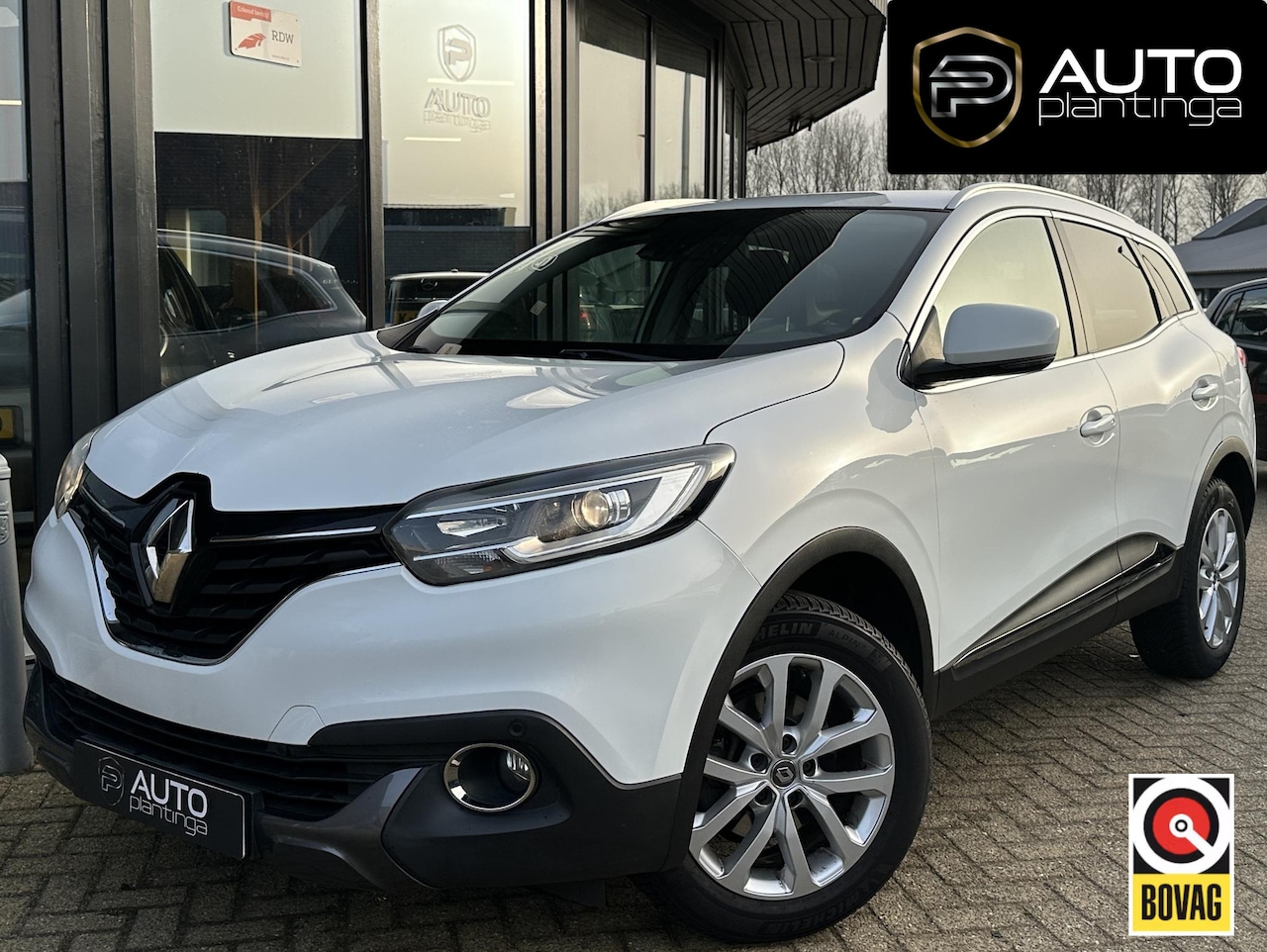 Renault Kadjar - 1.2 TCe Intens 131PK | ZEER NETTE STAAT | NL AUTO | Trekhaak | Onderhoudshistorie | Parkee - AutoWereld.nl