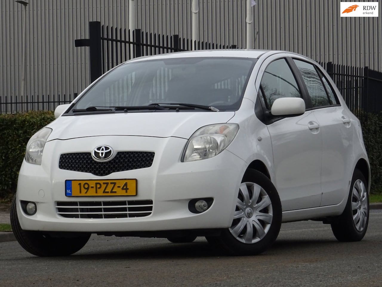 Toyota Yaris - 1.3 VVTi Sol MMT AUTOMAAT 5DRS AIRCO/NW APK - AutoWereld.nl