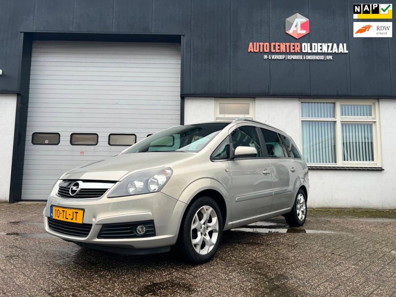 Opel Zafira - 2.2 Cosmo|7P|Airco|Automaat - AutoWereld.nl