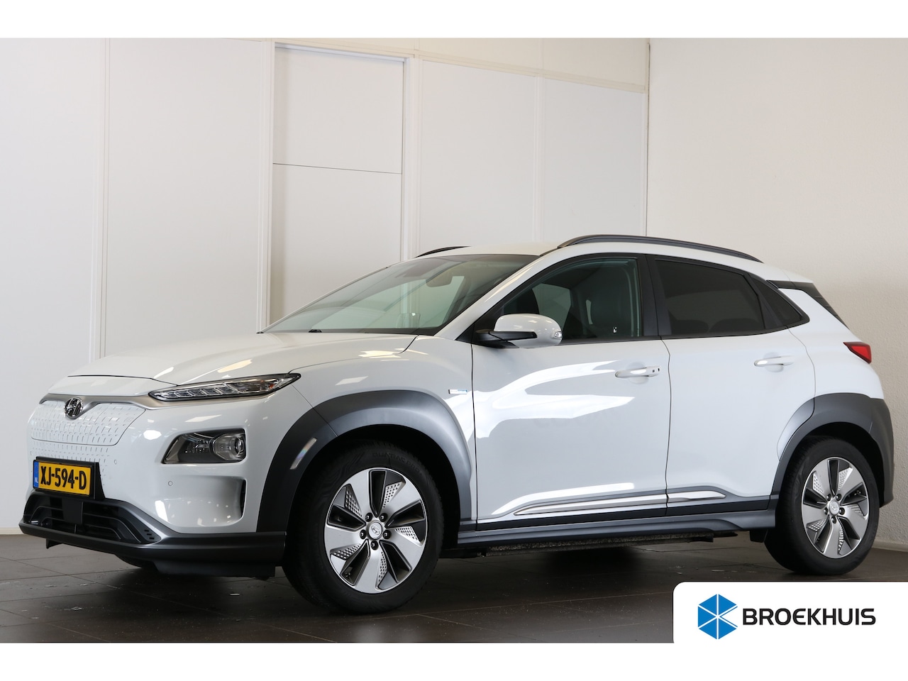 Hyundai Kona Electric - EV Premium 64 kWh | Leder | Stoel en stuur verwarming | Stoel ventilatie | | Achteruitrijc - AutoWereld.nl
