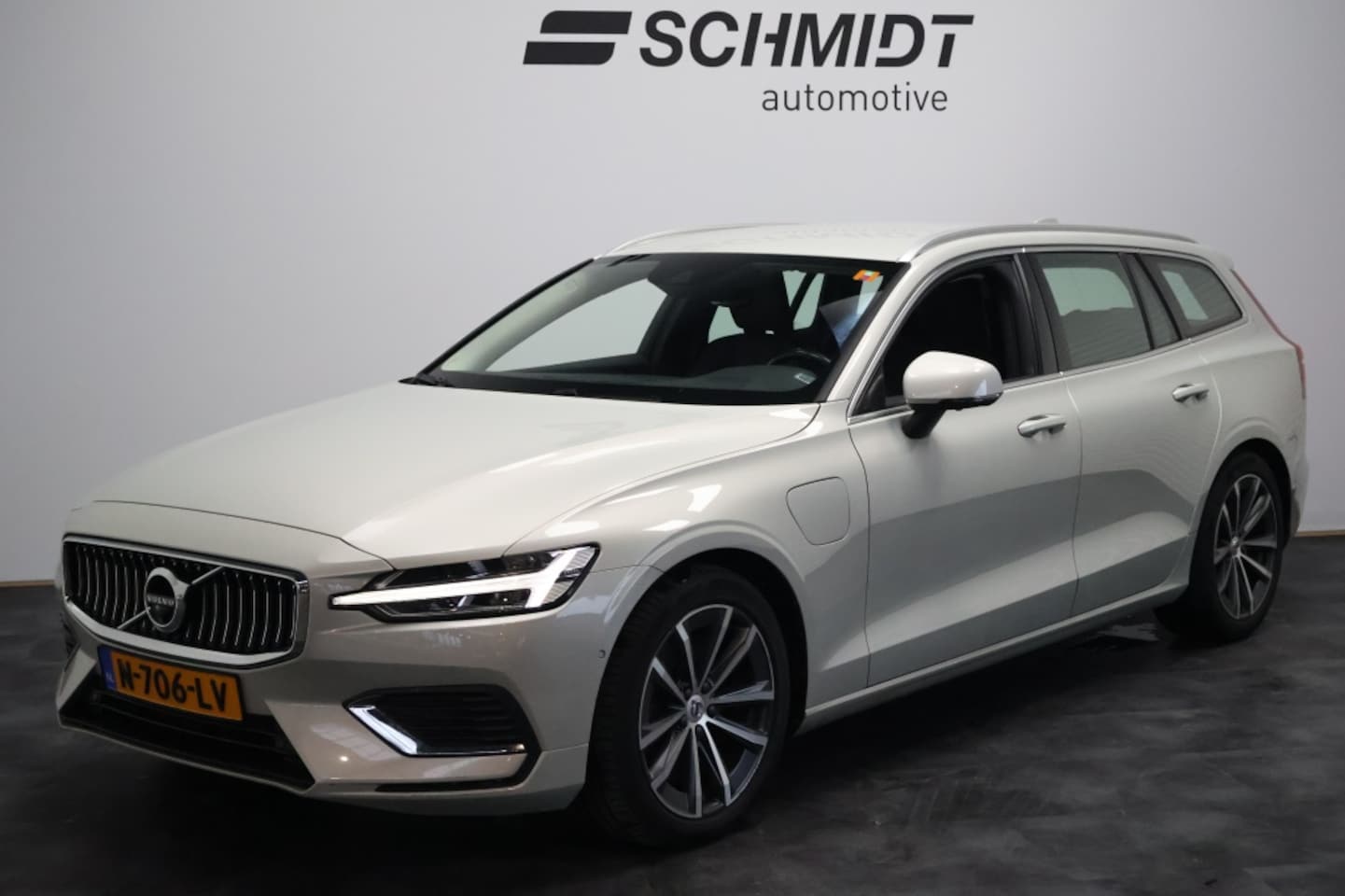 Volvo V60 - 2.0 T6 AWD Inscription Expression | Trekhaak | Camera | winter-p - AutoWereld.nl