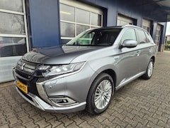 Mitsubishi Outlander - 2.4 PHEV INTENSE+, Stuur/stoel verwarming, 4WD, Schuifdak, ALL IN prijs