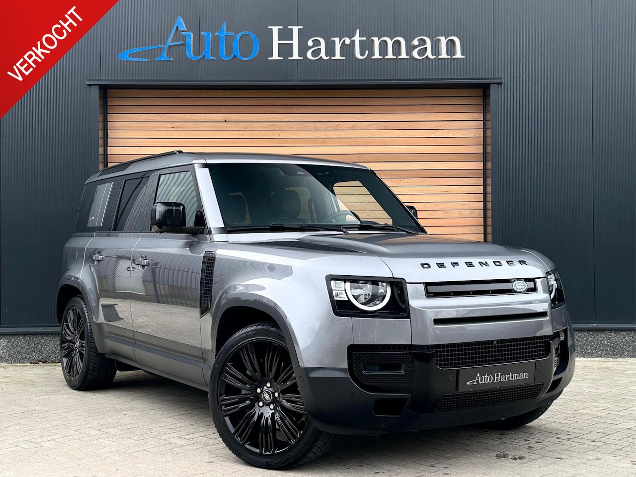 Land Rover Defender 110 - 2.0 P400e 110 S PANO|22'INCH|360CAM|LEDER - AutoWereld.nl