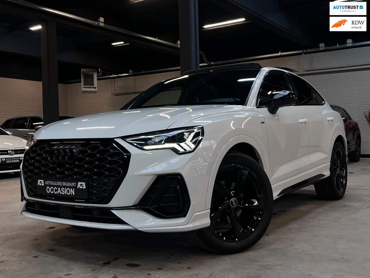 Audi Q3 Sportback - 35 TFSI S Edition 3x S Automaat/Pano/Carplay/ - AutoWereld.nl