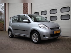 Daihatsu Sirion 2 - 1.3-16V Sport * Automaat / Nap / Airco / LM