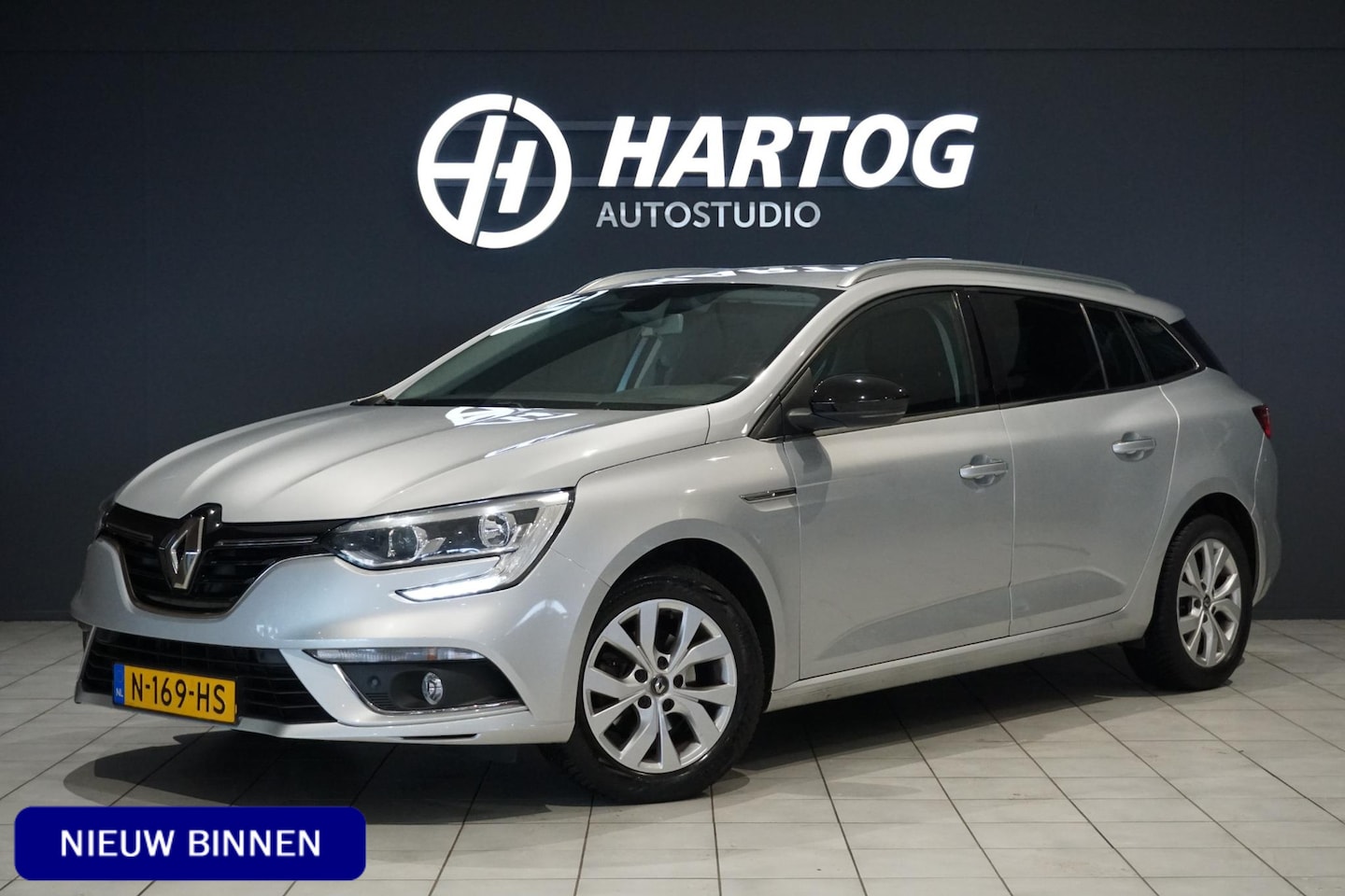 Renault Mégane Estate - 1.3 TCe Limited + CAMERA / TREKHAAK / STOELVERWARMING - AutoWereld.nl
