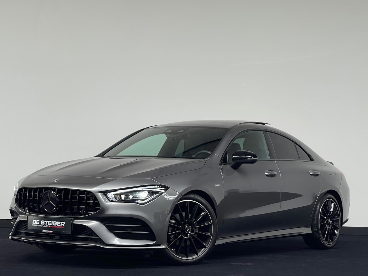 Mercedes-Benz CLA-Klasse - 250 e CLA 35 AMG Pano Sfeer Camera - AutoWereld.nl