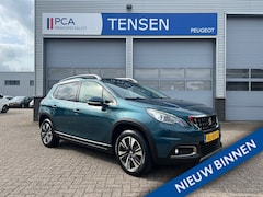 Peugeot 2008 - 1.2 110PK Allure | Navigatie | Panoramadak | Climate control | Trekhaak | Parkeersenoren |