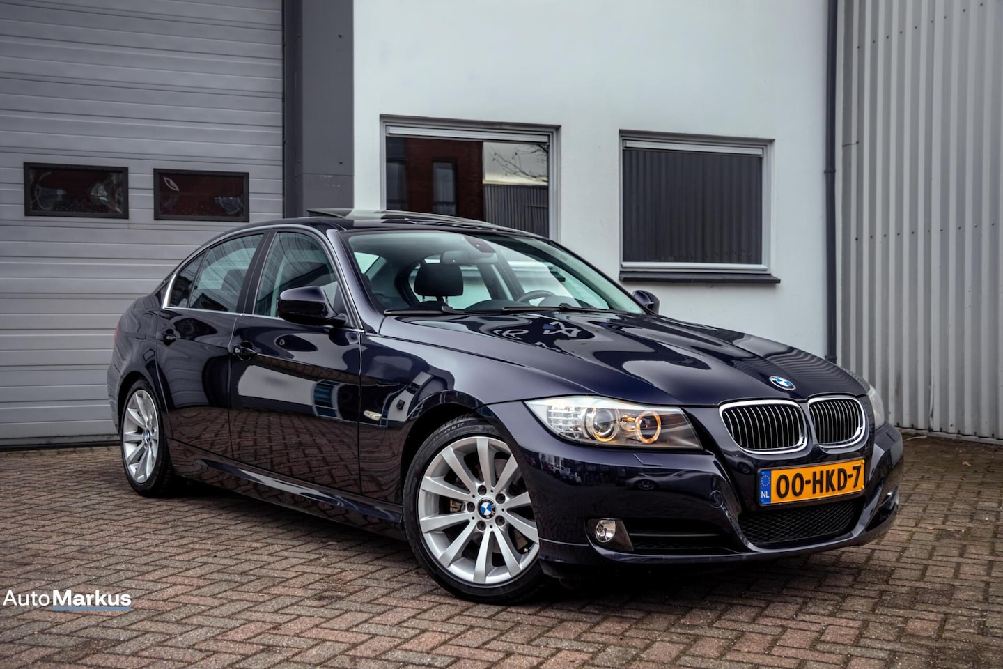 BMW 3-serie - 325i High Executive|Schuifdak|6-Cilinder|Xenon|Leder|Automaat - AutoWereld.nl