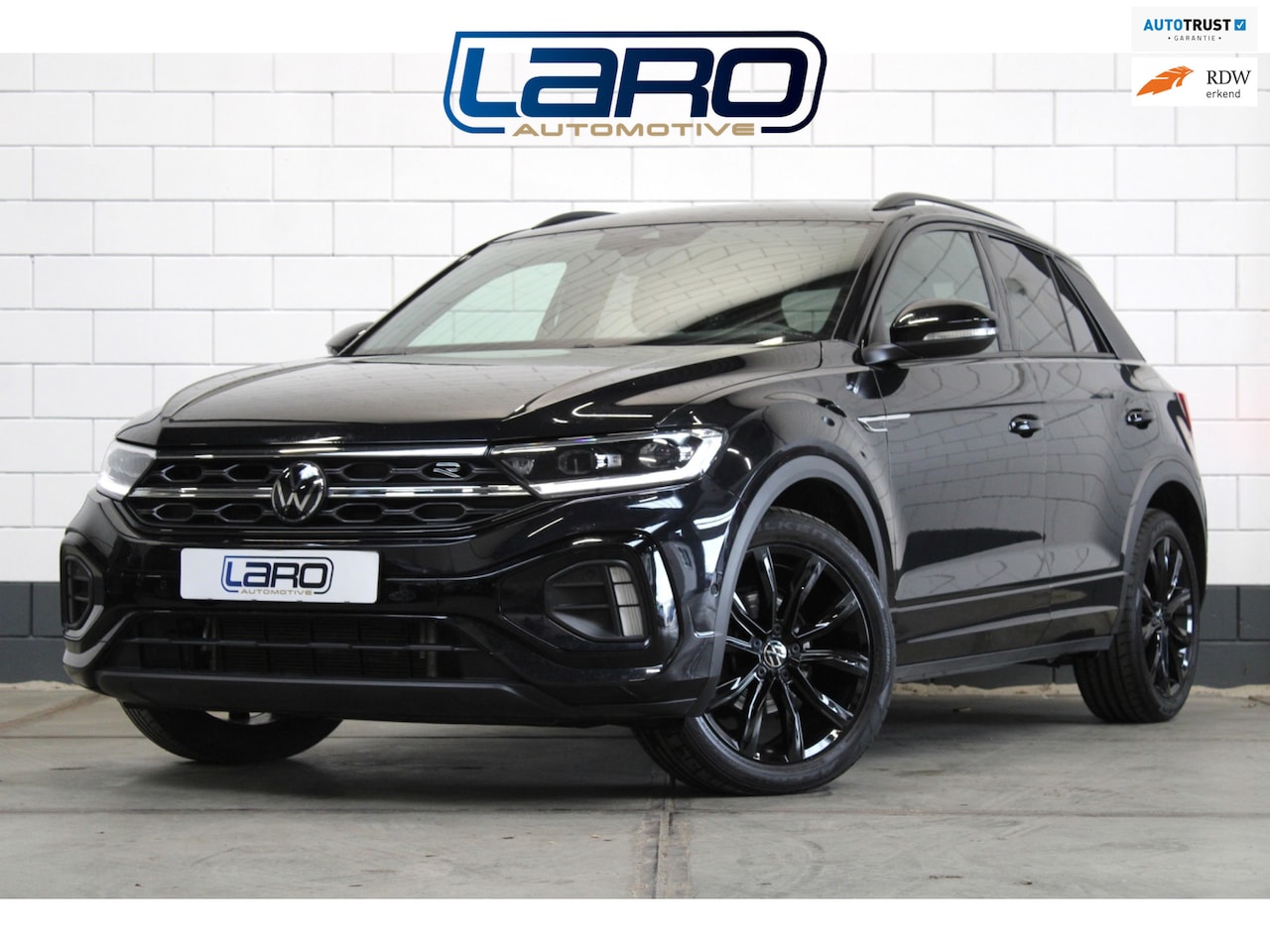 Volkswagen T-Roc - 1.5 TSI 3x R-Line | IQ.Lights Camera Virtual CarPlay ACC Climate Stoelver. - AutoWereld.nl