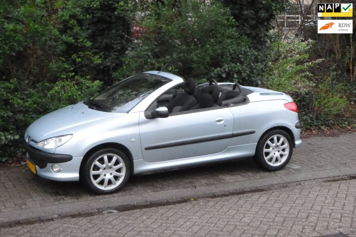 Peugeot 206 CC - 1.6-16V NWE APK - AutoWereld.nl