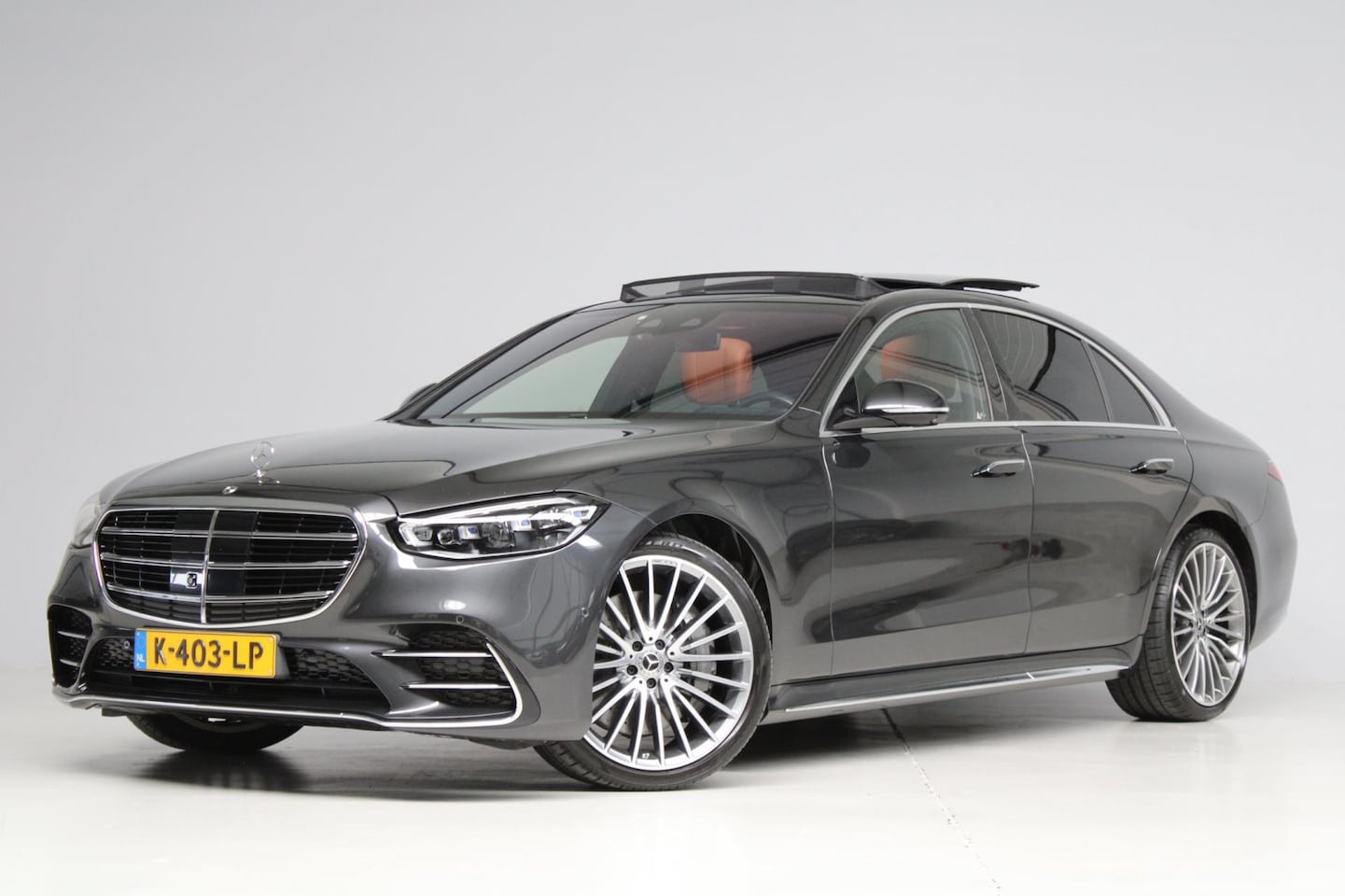 Mercedes-Benz S-klasse - 500 4MATIC AMG Line | panoramadak | burmester | adap. cruise |360 camera | dodehoek detect - AutoWereld.nl