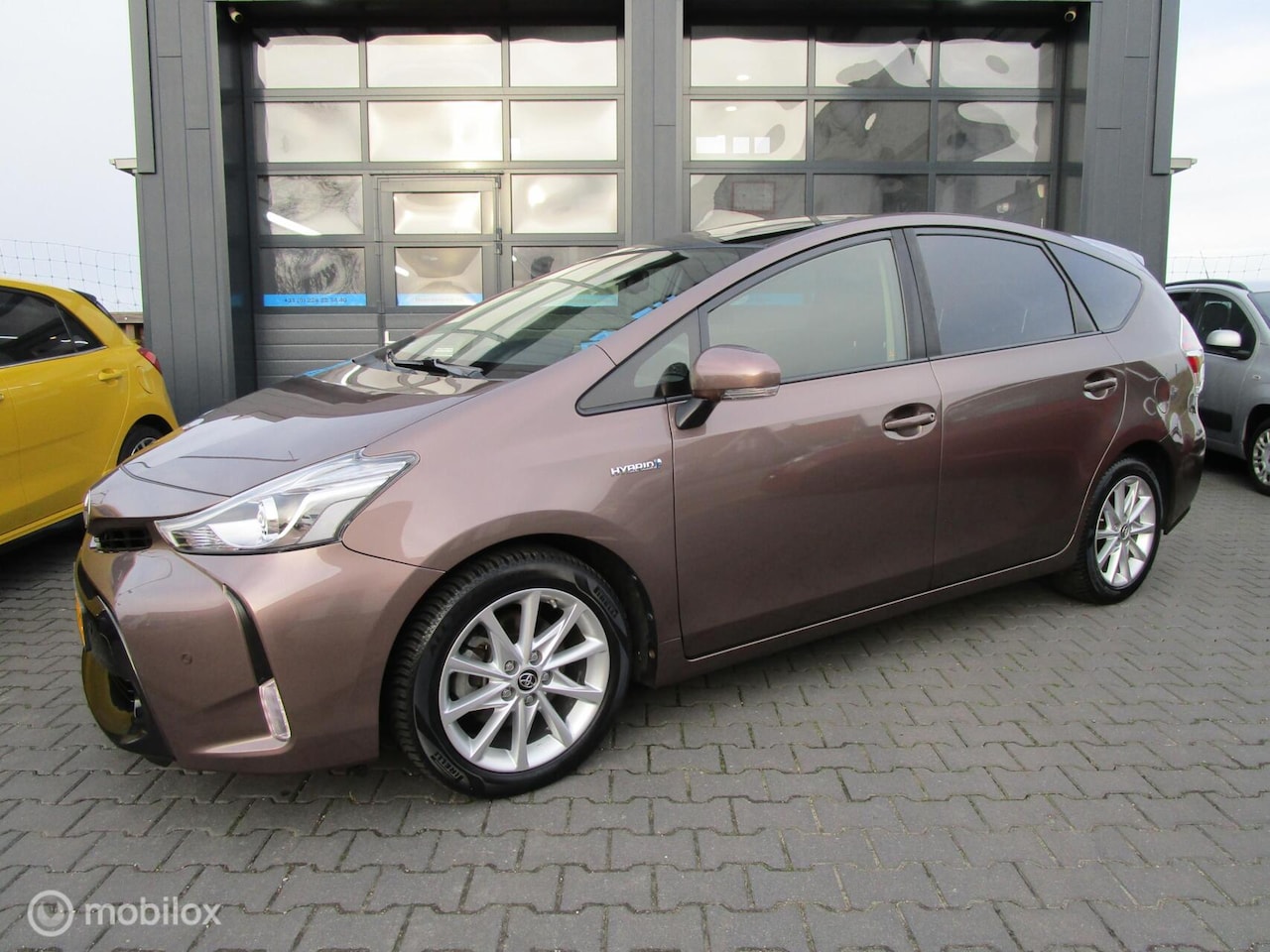 Toyota Prius - 1.8 Business Plus 86dkm! Org NL Bomvol! 7persoons - AutoWereld.nl
