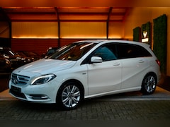 Mercedes-Benz B-klasse - 180 Ambition - Achteruitrijcamera - Xenon - Trekhaak - Ambiance Verlichting - Cruise Contr