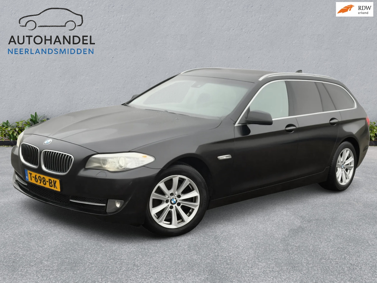 BMW 5-serie Touring - 523i Executive AIRCO PANO PDC NAVI - AutoWereld.nl
