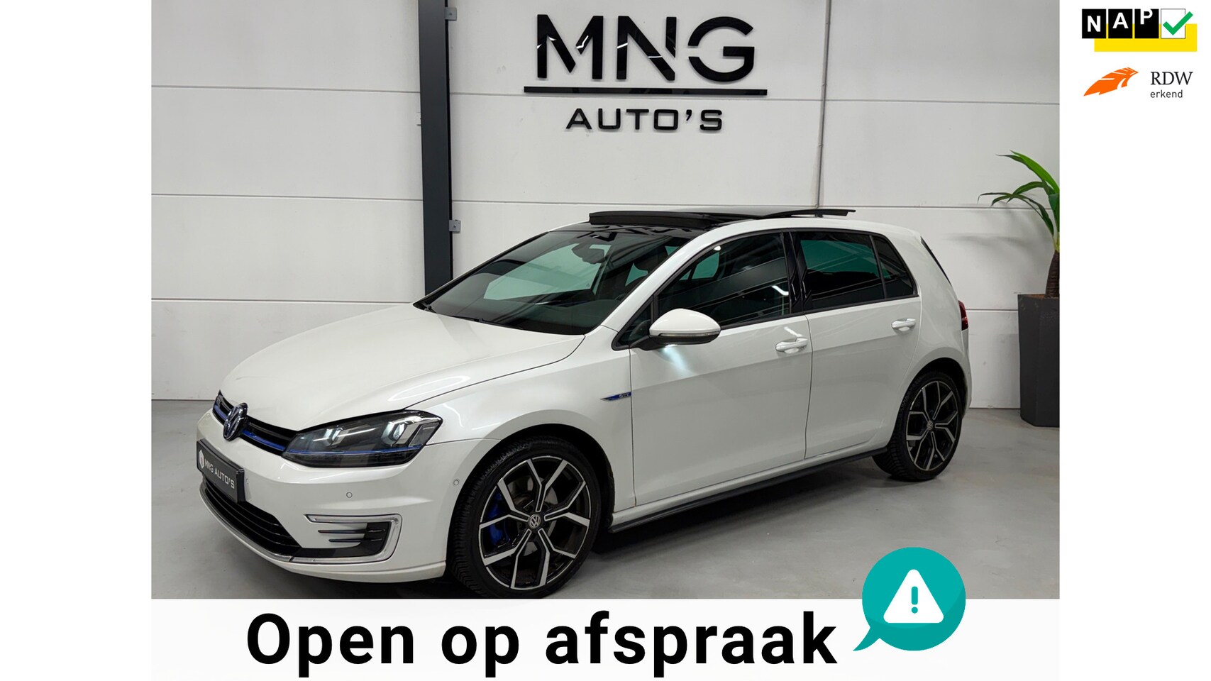 Volkswagen Golf - 1.4 TSI GTE|PANO|KEYLESS|Trekh| - AutoWereld.nl