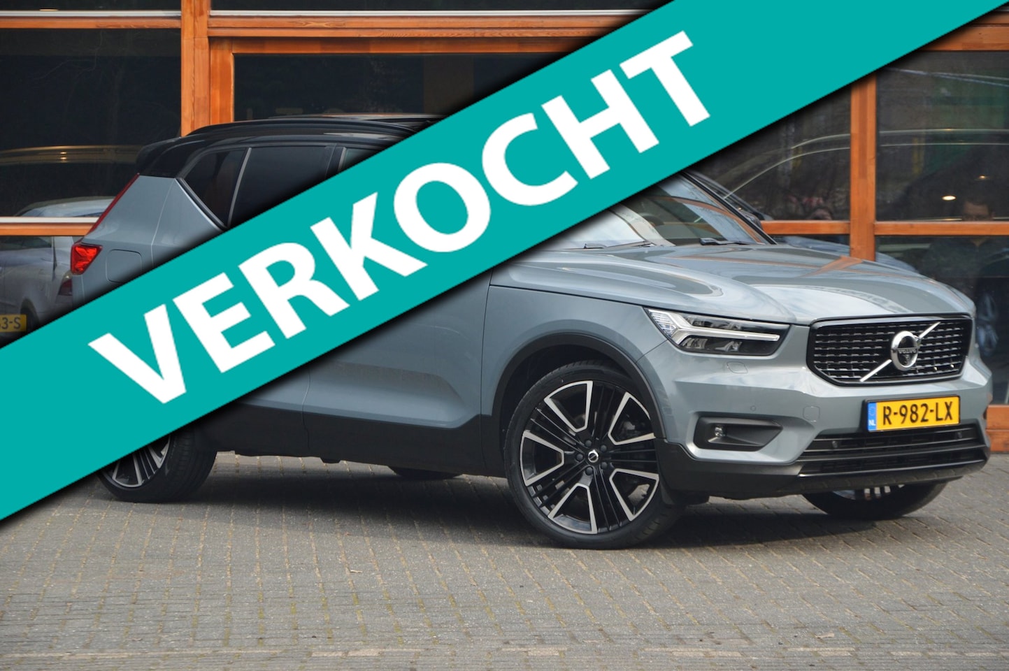 Volvo XC40 - T5 Hybride Inscription | Panoramadak | 360° Camera | Harman/Kardon | Stoel + Stuur Verwarm - AutoWereld.nl