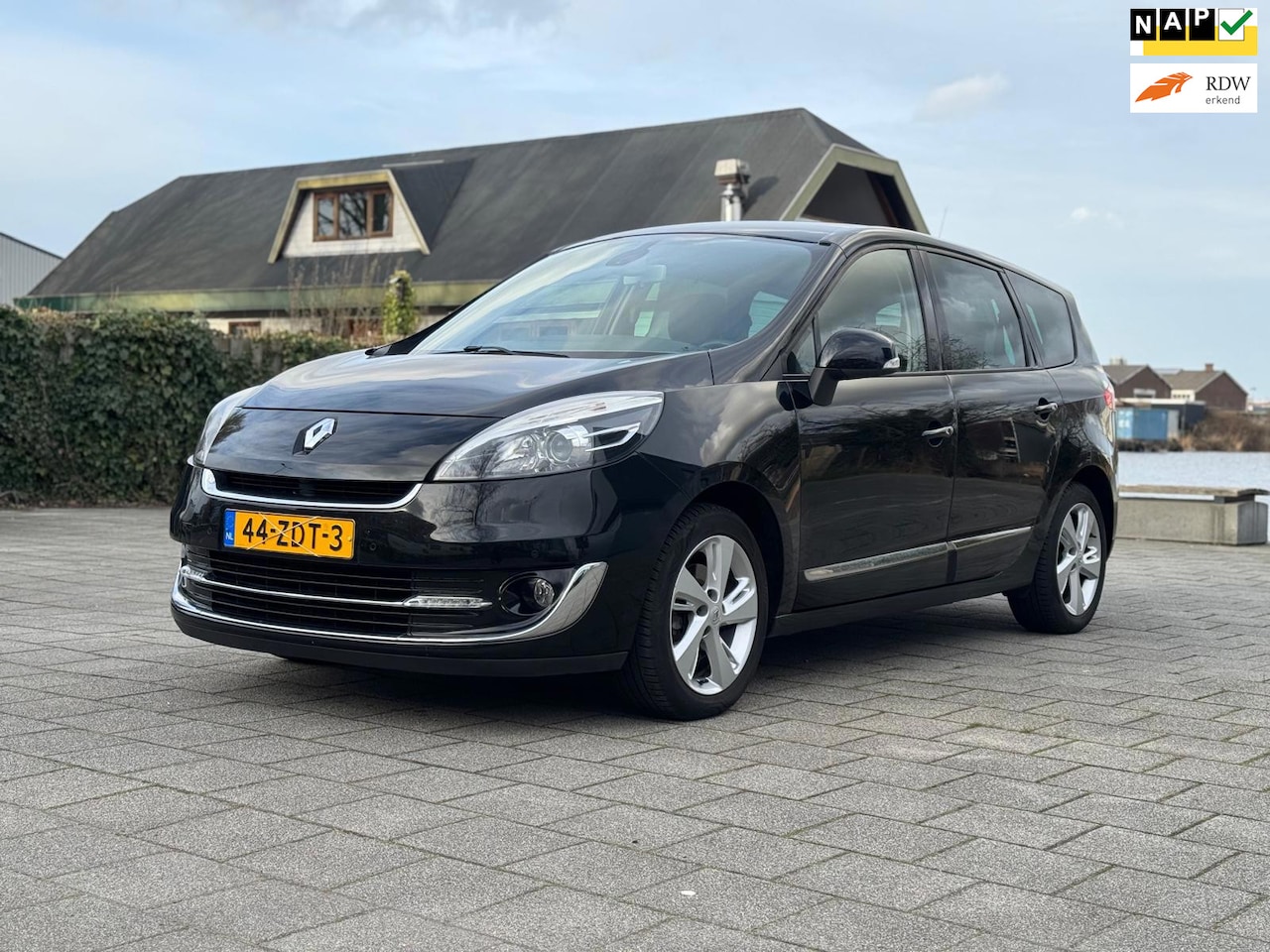 Renault Grand Scénic - 1.2 TCe Dynamique 7p./2eigenaar/KEYLESS/achteruitrijcamera/navigatie/km nap/onderhoude - AutoWereld.nl