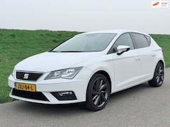 SEAT Leon - 1.2 TSI Style | Carplay | PDC | Climate Control