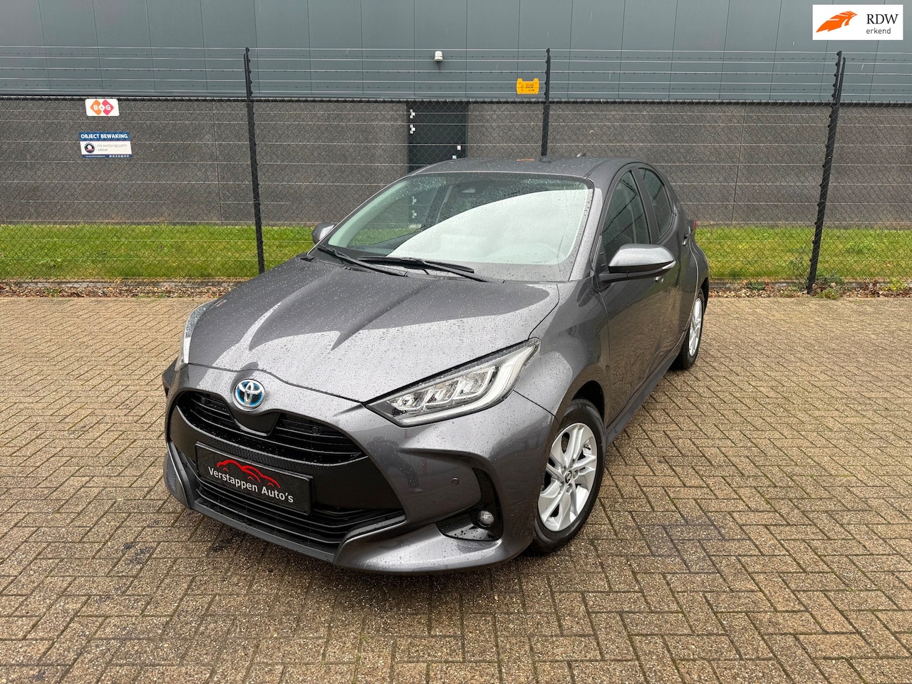 Toyota Yaris - 1.5 Hybrid Dynamic *AUTOMAAT-NAVI-9.000KM!* - AutoWereld.nl