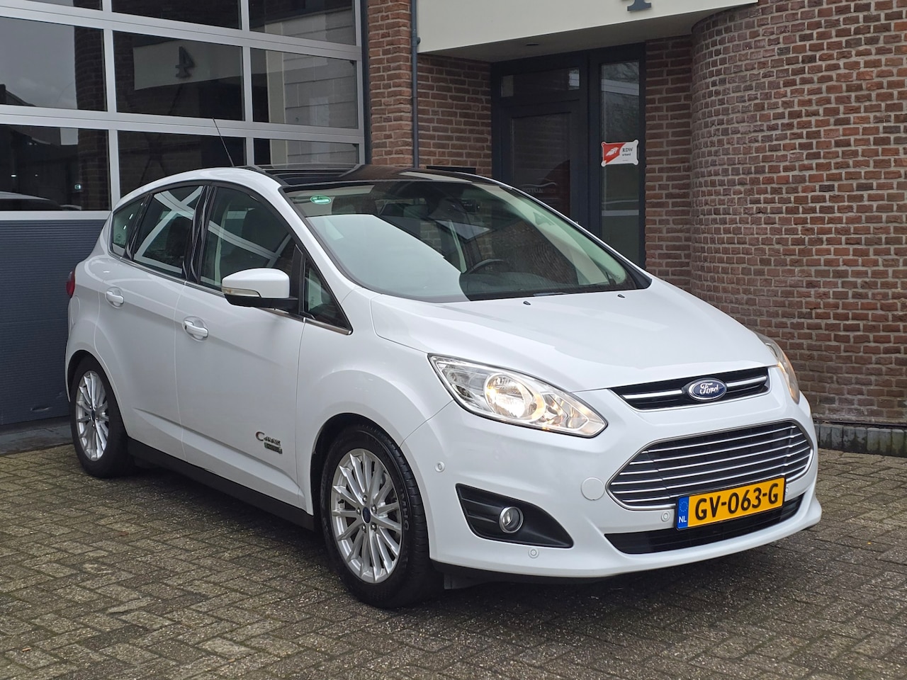 Ford C-Max - 2.0 Plug-in Hybrid Titanium Plus Camera|Leer|Pano - AutoWereld.nl
