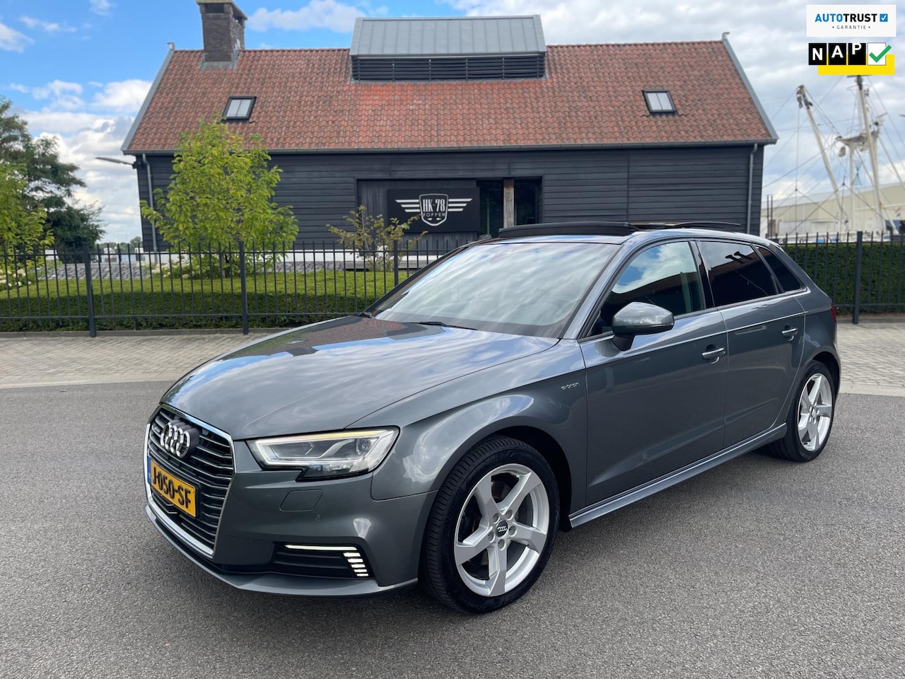 Audi A3 Sportback - 1.4 e-tron Sport Panoramadak Led-Xenon Navi Matrixlampen - AutoWereld.nl