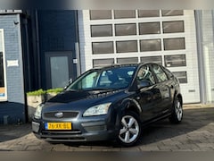 Ford Focus - 1.6-16V Champion | Elek-Pakket | Airco | PDC | 5-DRS