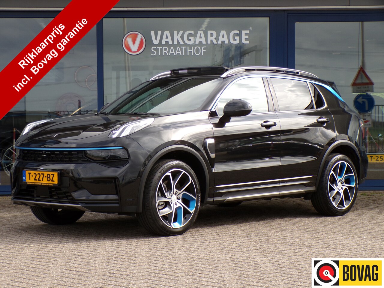 Lynk & Co 01 - 1.5 1.5, Camera 360 + Sensoren / Carplay + Android Auto / Full LED / 20' LMV - AutoWereld.nl