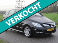 Mercedes-Benz B-klasse - 180 Met ECC / LEER / PDC / NAVIG / VELGEN