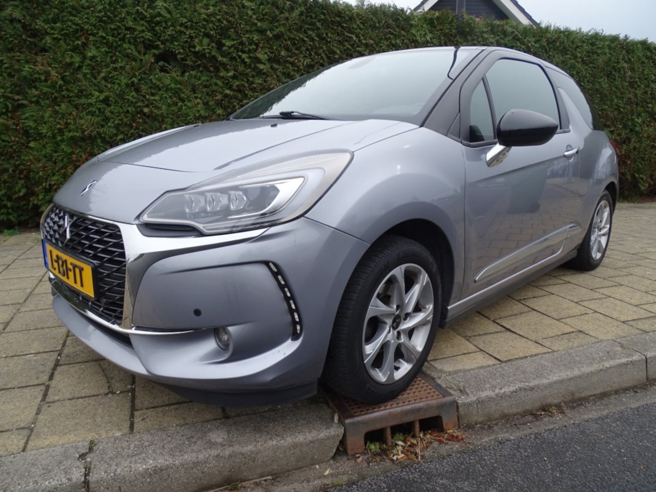 DS 3 - 1.2 PT CON. CHIC-Clima-Navi-Led-Blth-Pdc-Came-Trkh - AutoWereld.nl