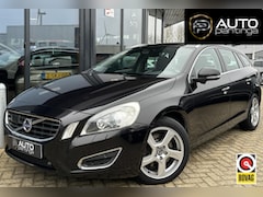 Volvo V60 - 2.4 D5 Summum 205PK | BOMVOL | Zeer Nette Staat | AUTOMAAT | BLIS | Achteruitrijcamera | N