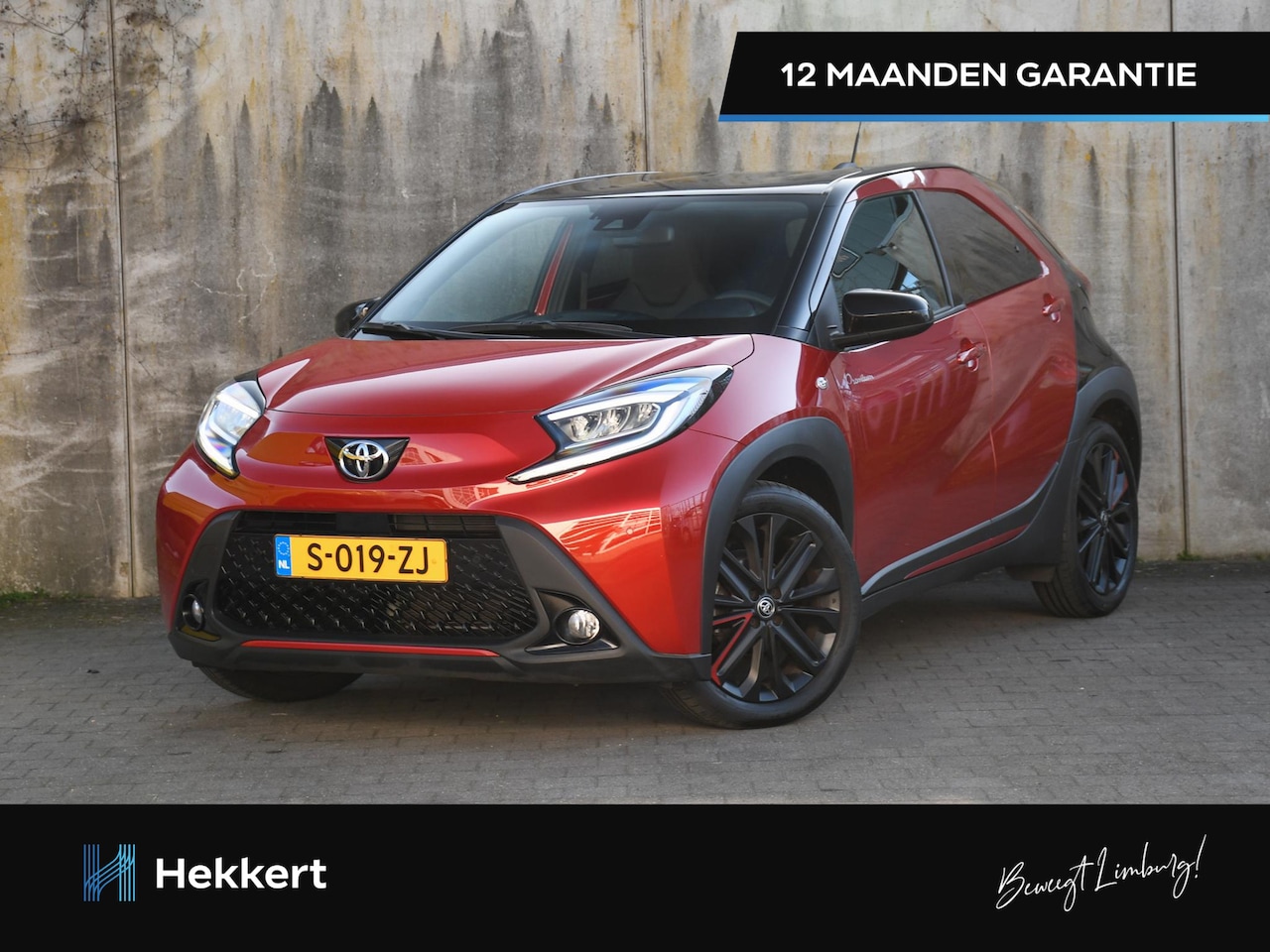 Toyota Aygo X - Premium 1.0 VVT-i MT 72pk JBL SOUND | 18''LM | LEDER | DAB | STOELVERW. VOOR | KEYLESS | P - AutoWereld.nl