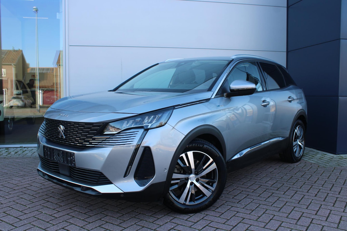 Peugeot 3008 - 1.6 HYbrid 225 Allure Automaat Plug-in Airco Navi Camera Carplay Nieuwstaat - AutoWereld.nl