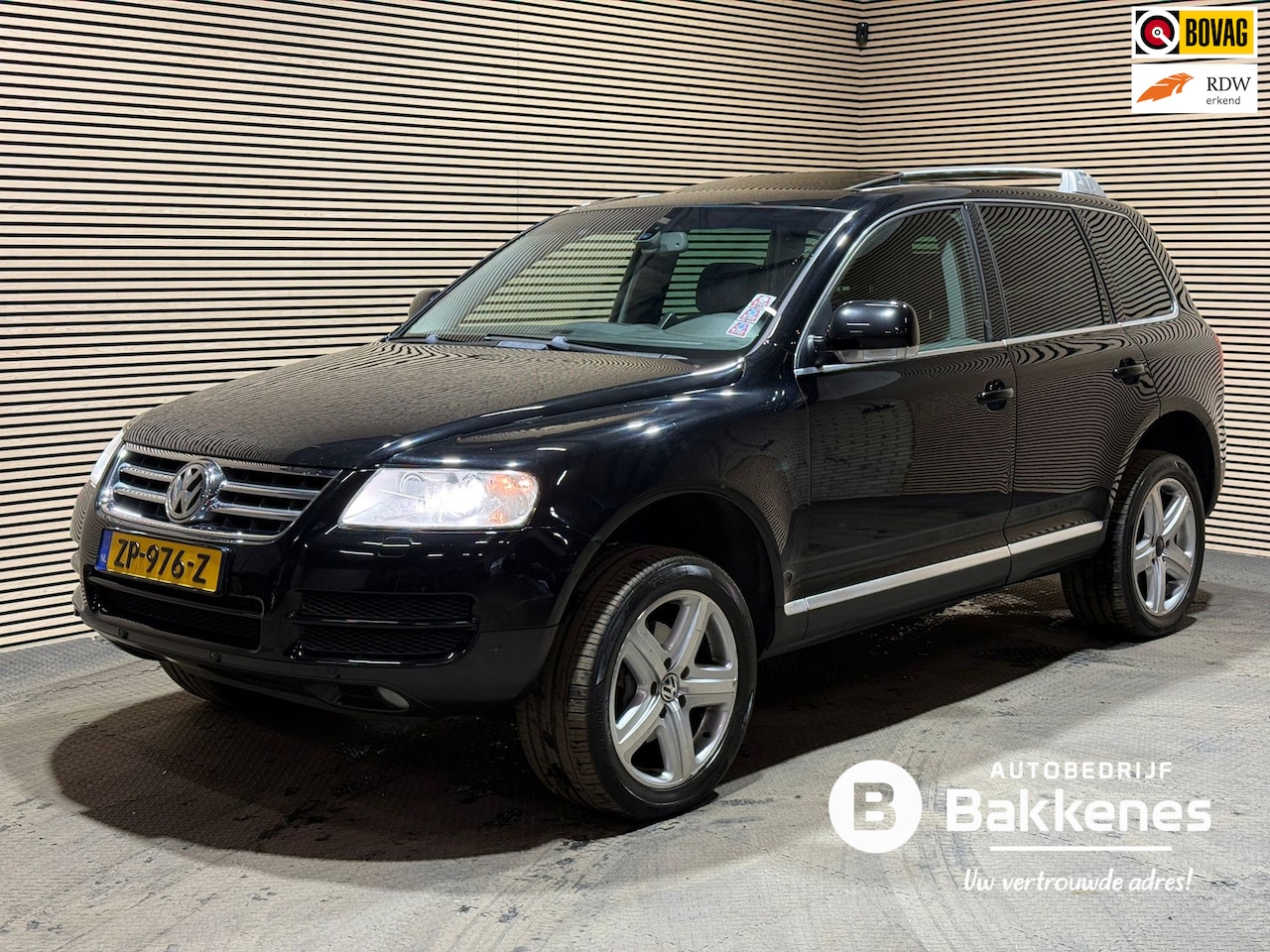 Volkswagen Touareg - 4.2 V8 | Leder | Dakje | Automaat | Stoelverwarming - AutoWereld.nl