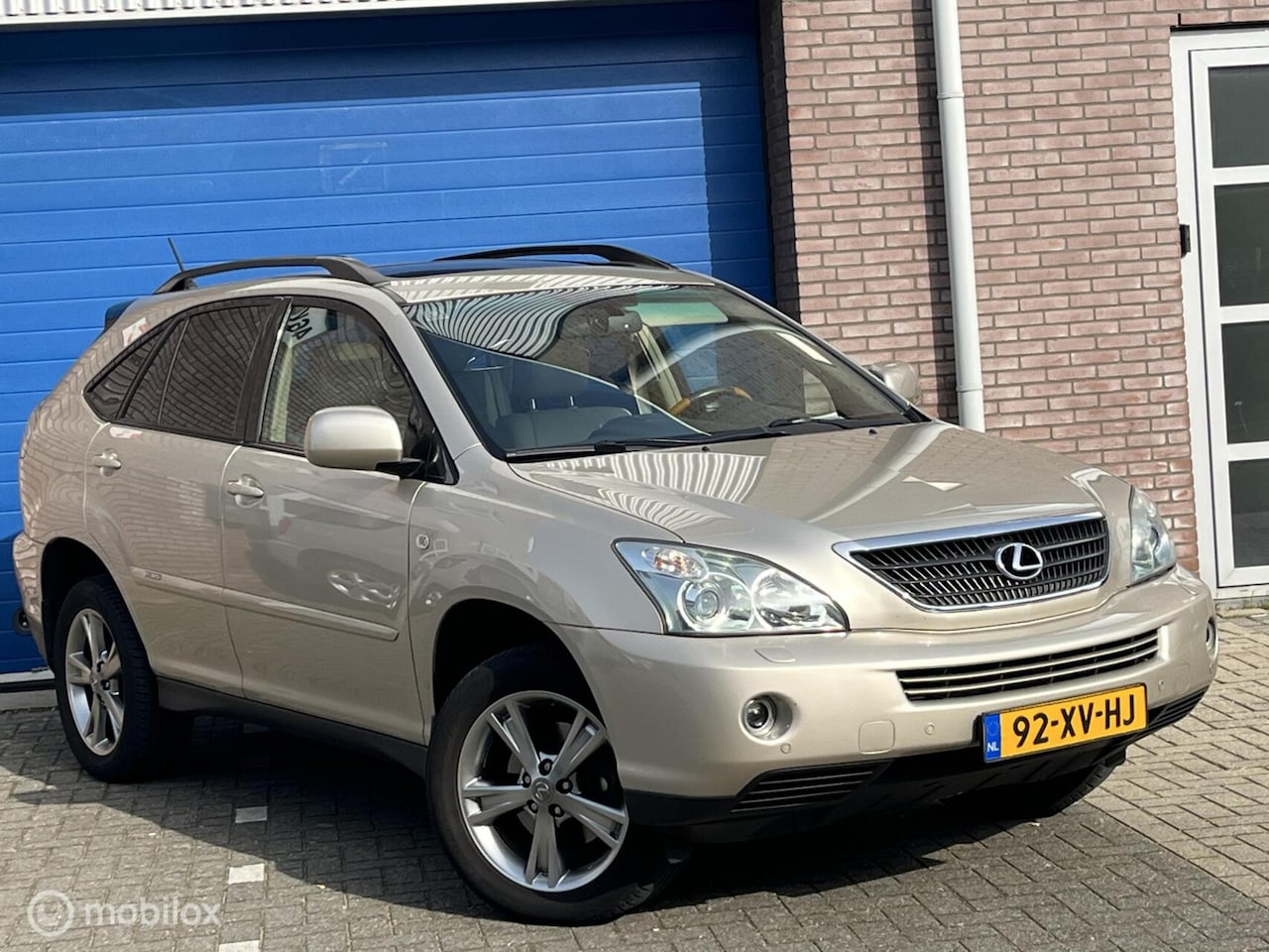 Lexus RX - 400h Executive Automaat 2e eigenaar LEDER + Schuifdak Fijne en originele auto met 18" LMV - AutoWereld.nl